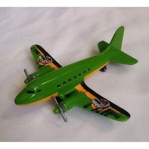 Matchbox Jet Plane Dino 07 Airliner 2003 Green/Yellow Model No.68982